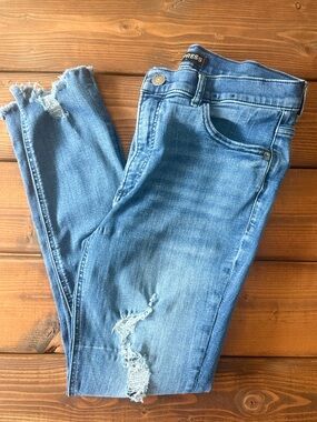 Express Distressed Ankle Skinny Jeans Mid Rise Distressed Size 10